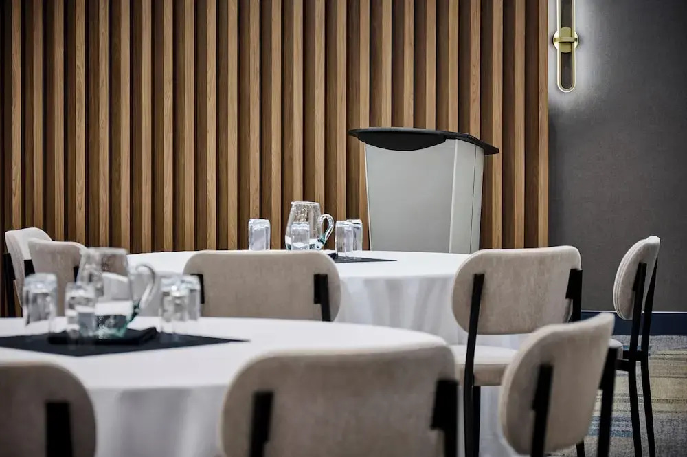 Candlewood Suites Burlington Conference Centre by IHG
