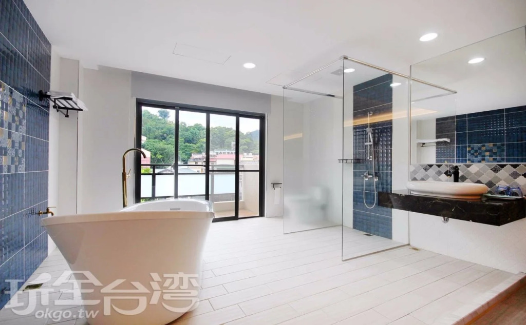 Ace House