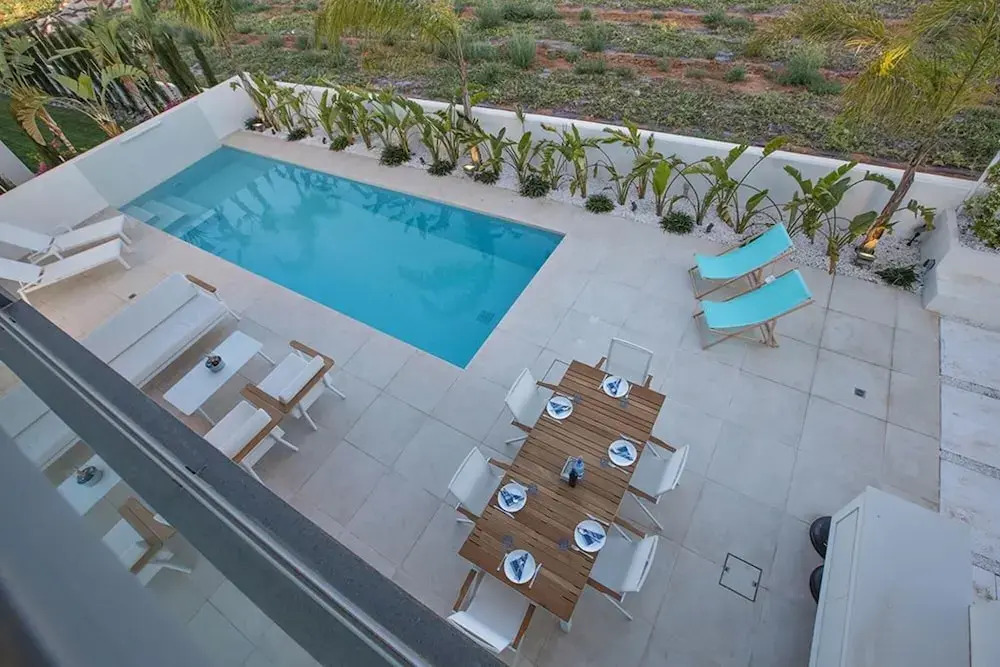 Villa Charlize AQ WP7