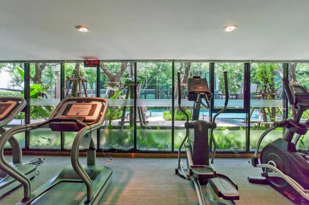 Condo NearBTS Bigpool Gym FastWifi Checkin24h 02