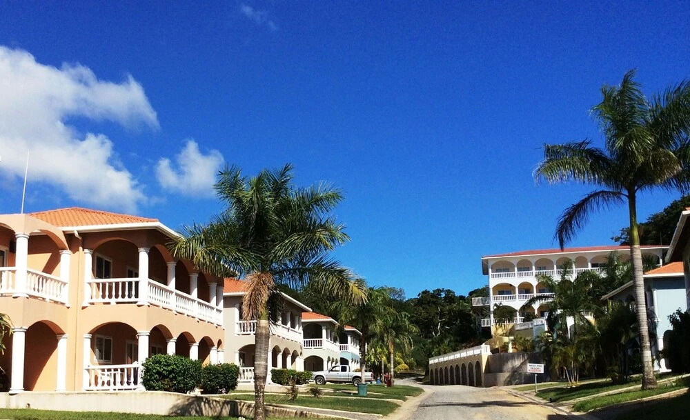 Sunset Villas 7B