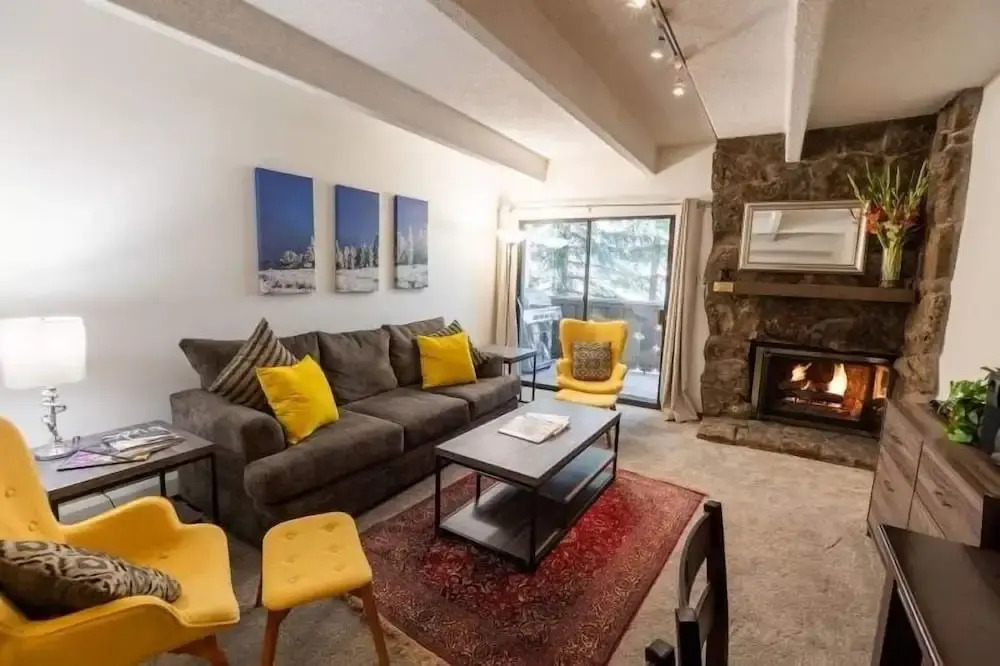 Vail Village condo walking distance to Gondola