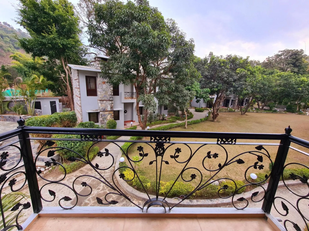 Vasant Corbett Resort By Mannat