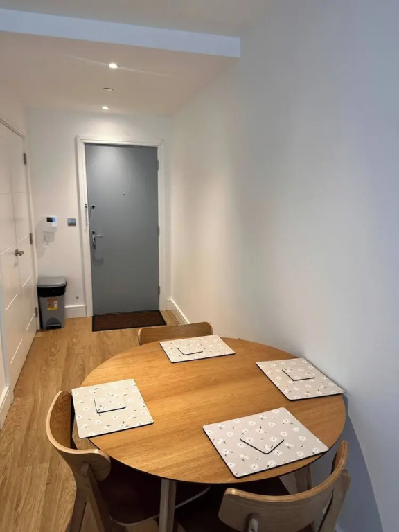 Cozy one Bedroom With a Big Balcony and Parking