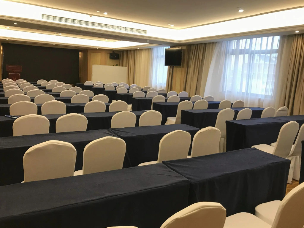 Vienna Hotel (Huaiyuan Xinhe)