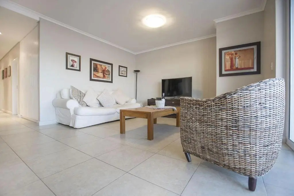 2 Bedroom apartment with Breathtaking Views!
