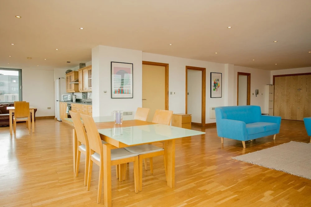 3 Bedroom Flat In East London