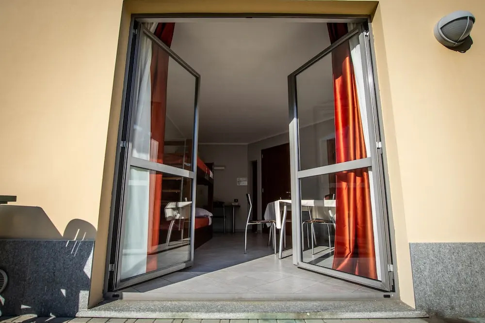 Room in Holiday House - Albavillage Residence Large Apartment for 4 People