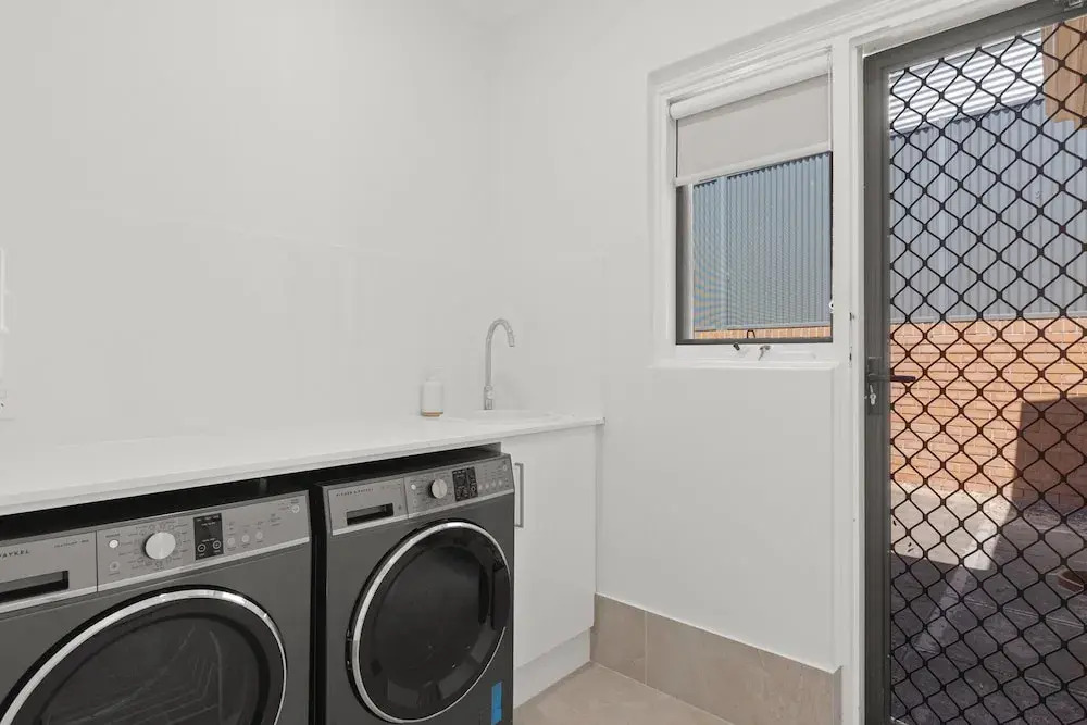 Quiet 2-bed Retreat With Private Courtyard