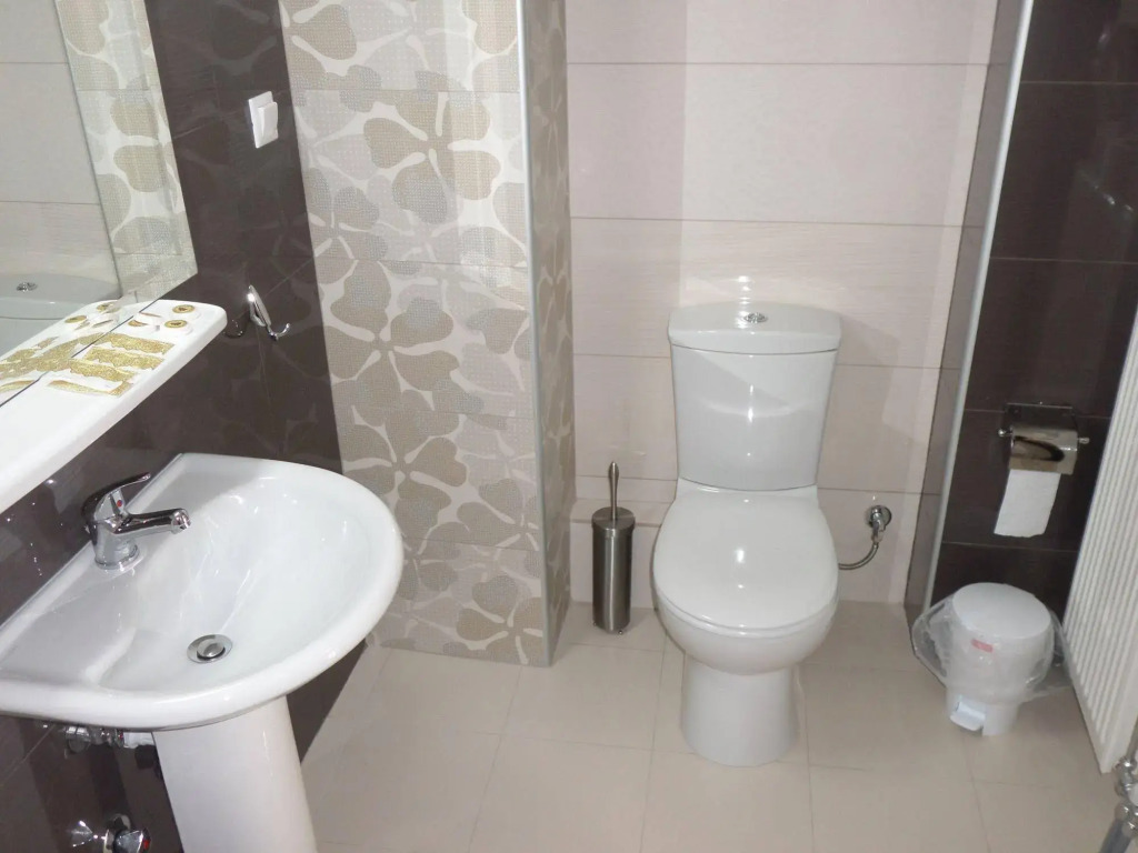 Hotel Kosta Famissi