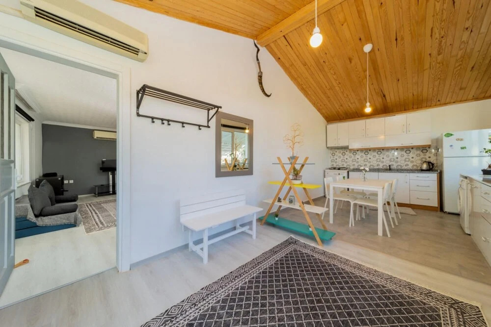Serene House With Sea View and Garden in Muratpasa