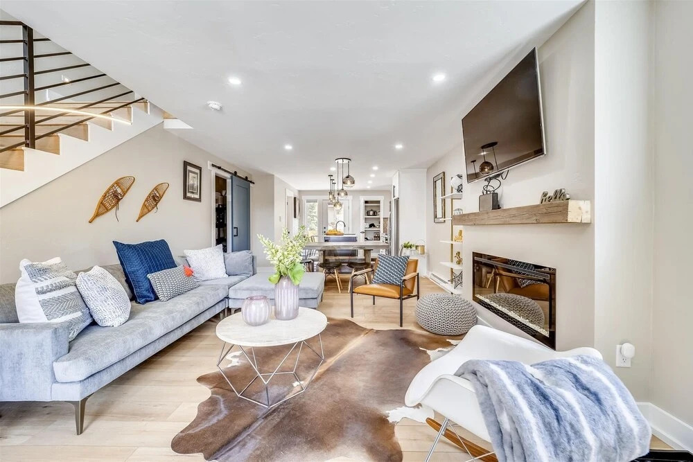 Tenmile Viewhouse 2 Bedroom Townhouse by Redawning