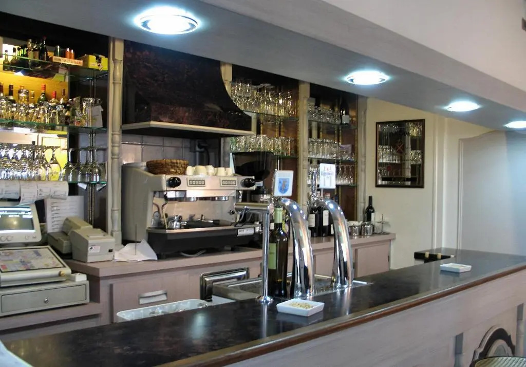 Logis Hotel Restaurant La Croix Verte