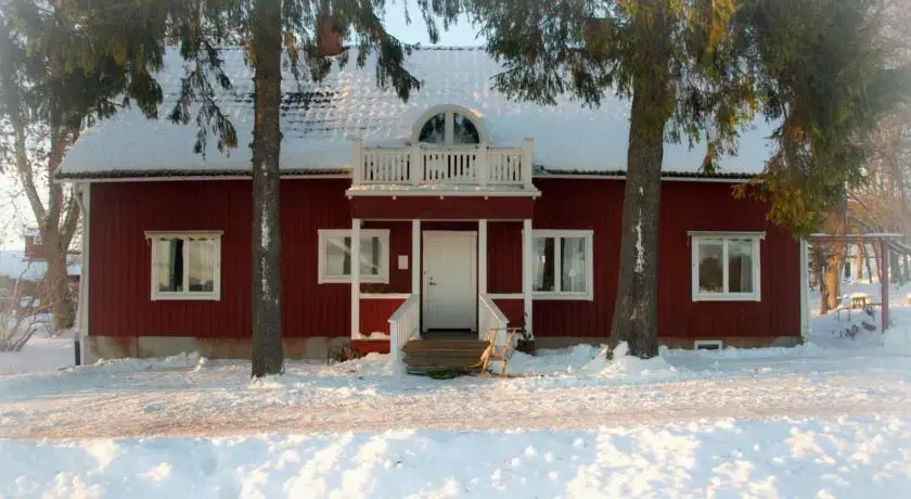 Kroksta Gård