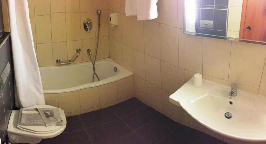 Caravel Hotel Apartments