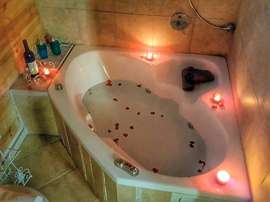 Zimmer Belev HaKikar- Dead sea