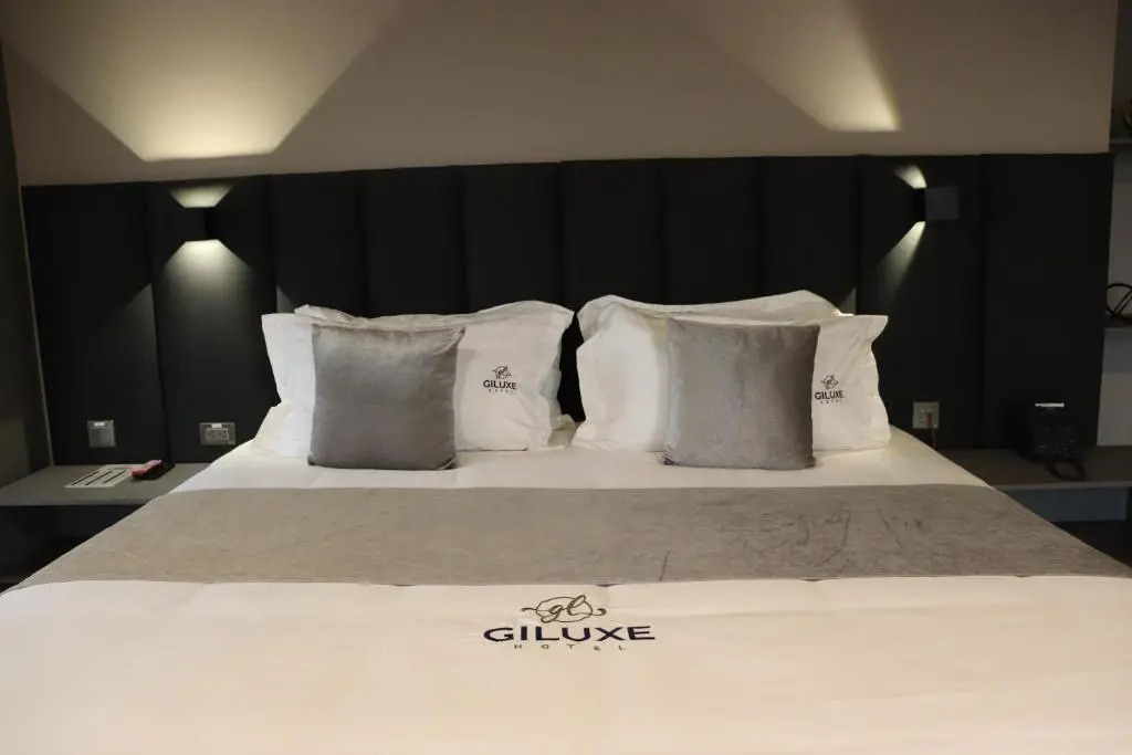 Giluxe Hotel