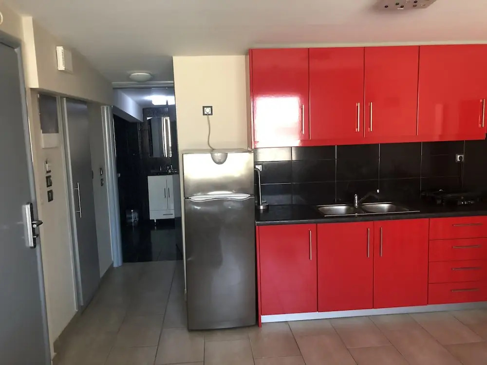 roomotel