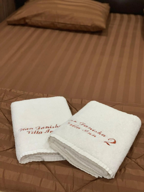 Wan Danisha Villa Inn