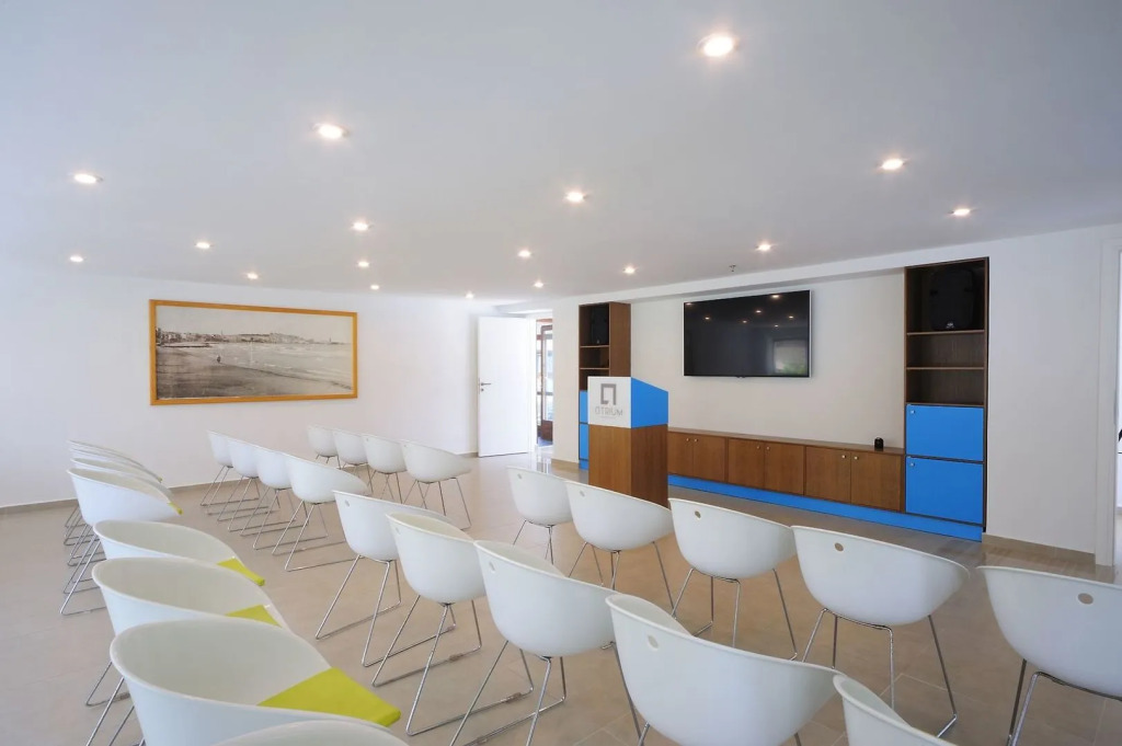 Atrium Ambiance Hotel