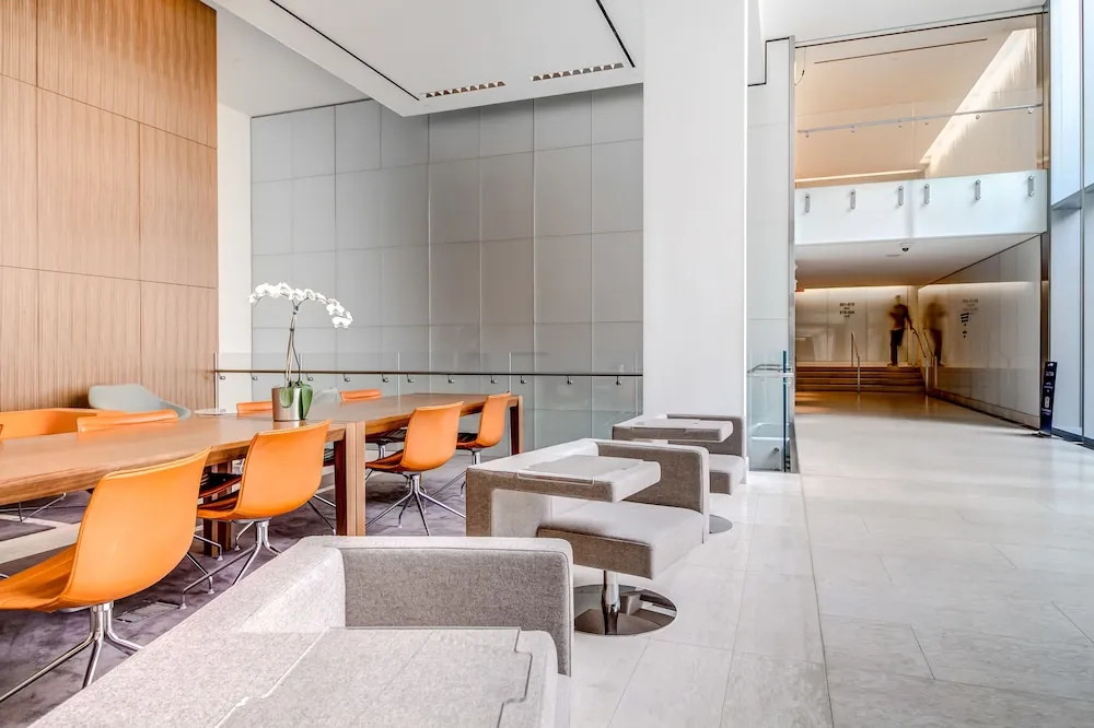 Arlington Fully Furnished Apartments in Crystal City