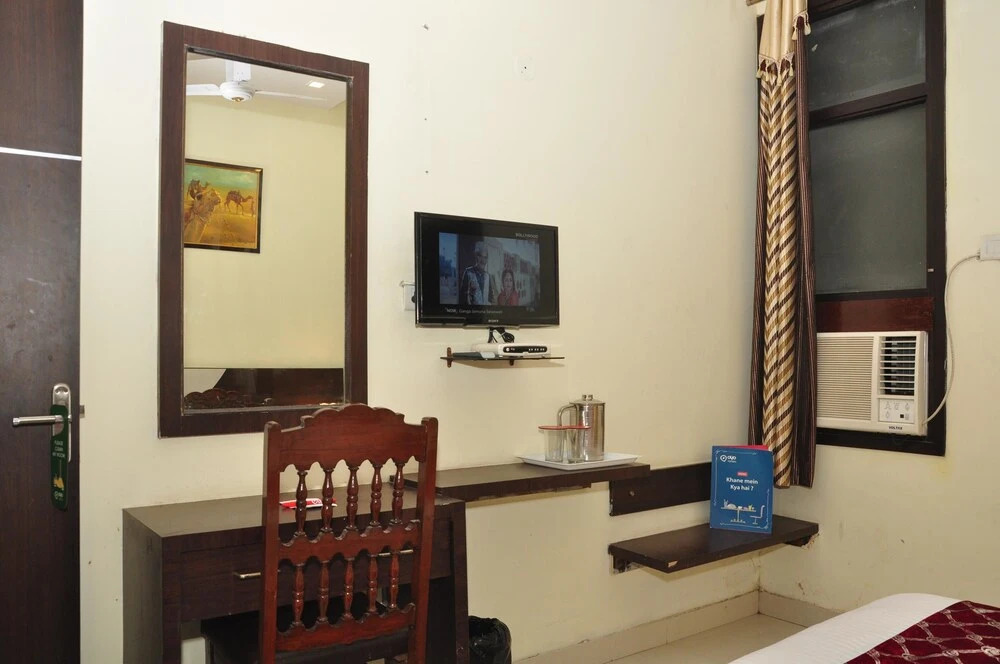 OYO 1610 Hotel Star Metro Inn