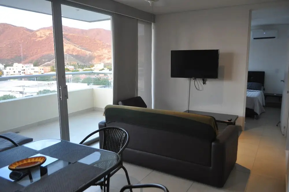 Sea View Apartment with Swimming Pool & Hot Tubs