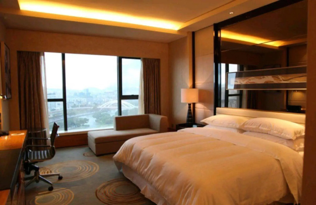 Jinhua Jinlongge Fashion Hotel