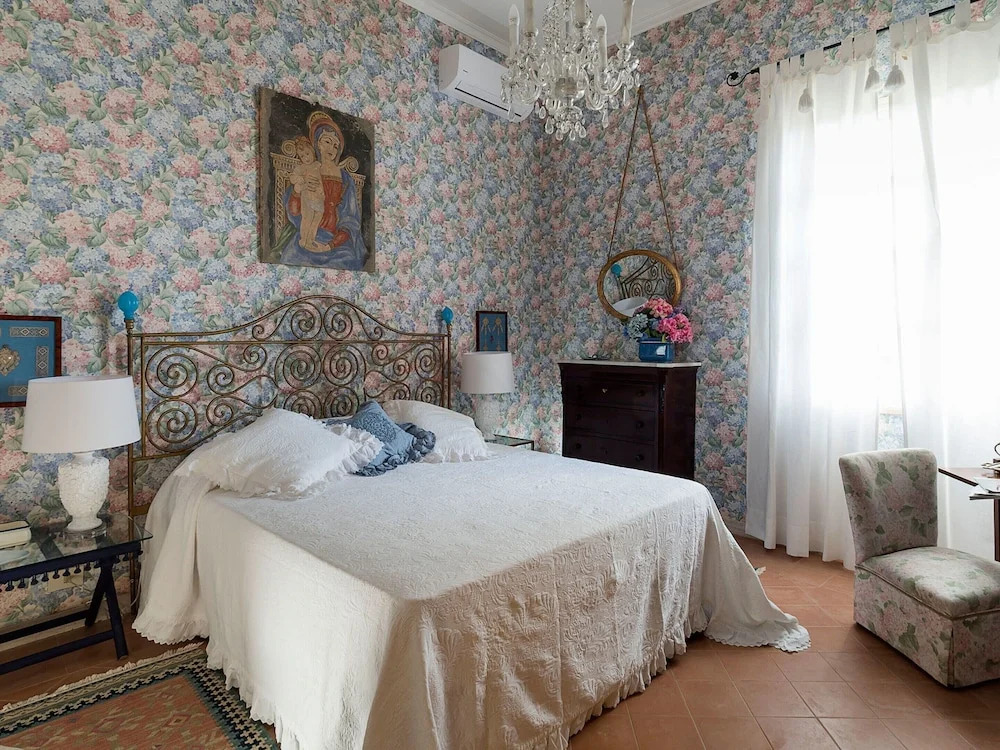 Villa in Salemi With Pool and Garden