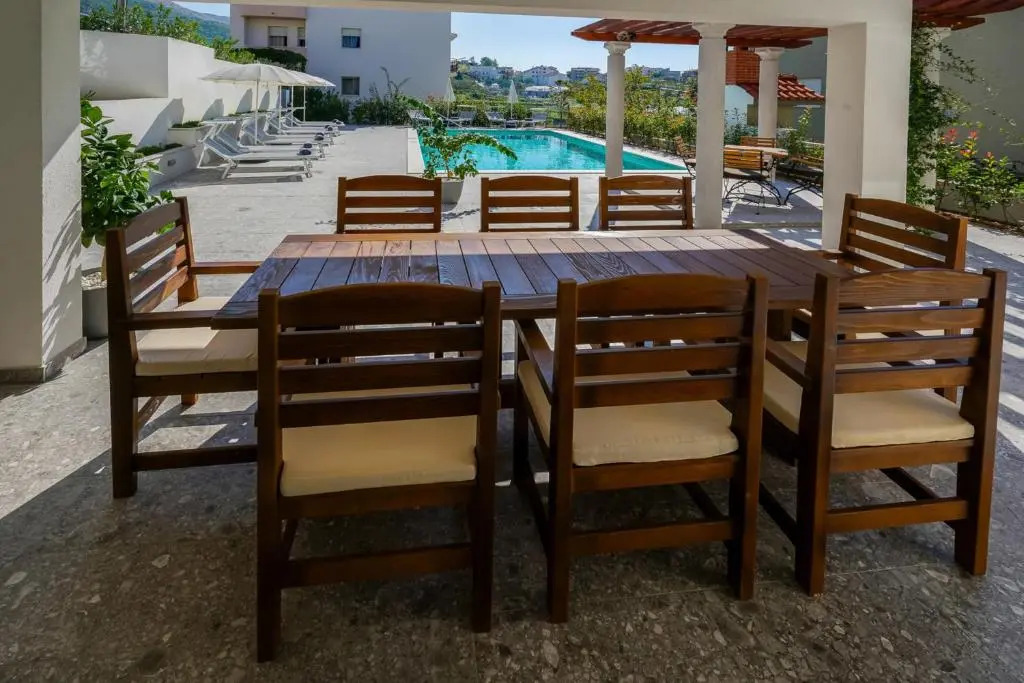 Azalea Apartments