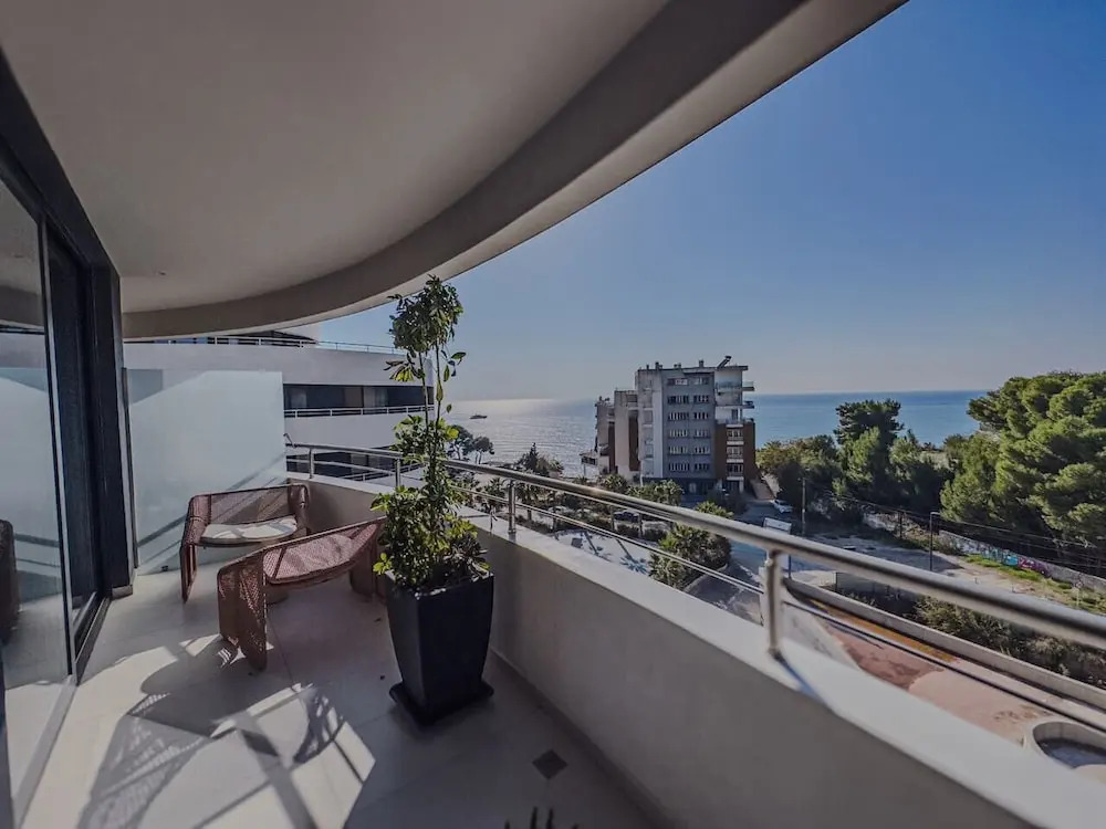 Zins Luxury Room 02 in Durr s