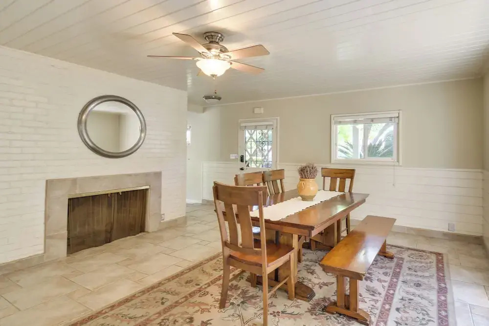 8 Mi to Dtwn: Spacious Home w/ Fire Pit in Fresno!