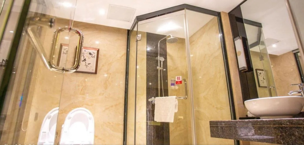 Wanbo InterContinental Hotel (Jian Railway Station)