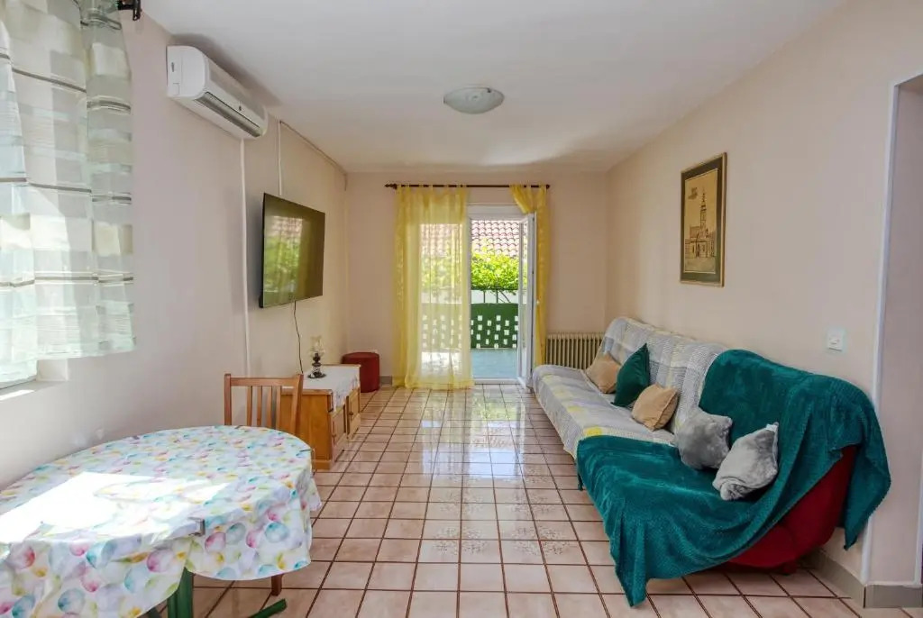 Apartments with parking space Biograd na Moru, Biograd - 18665