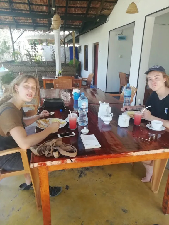 Bay Dreams Beach Hotel & Surf Camp