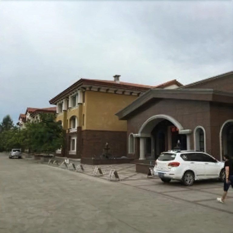 Yiheyuan Holiday Hotel