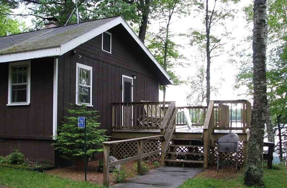 Birchwood Resort #1 - Hiller Vacation S 5 Bedroom Cottage