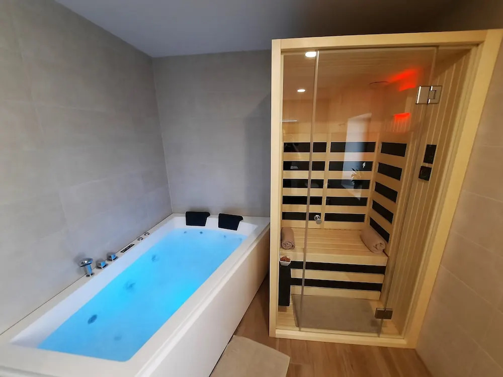 Apartments Hlapi with SPA