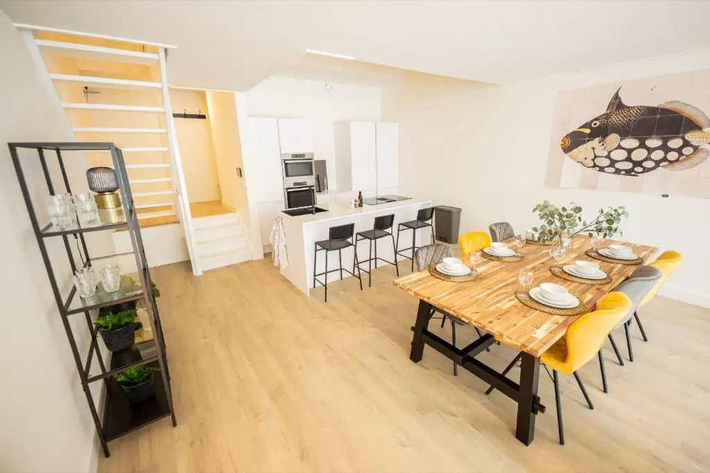 Grandiose 3 Bedroom Serviced Apartment 117m2 -NB304G-