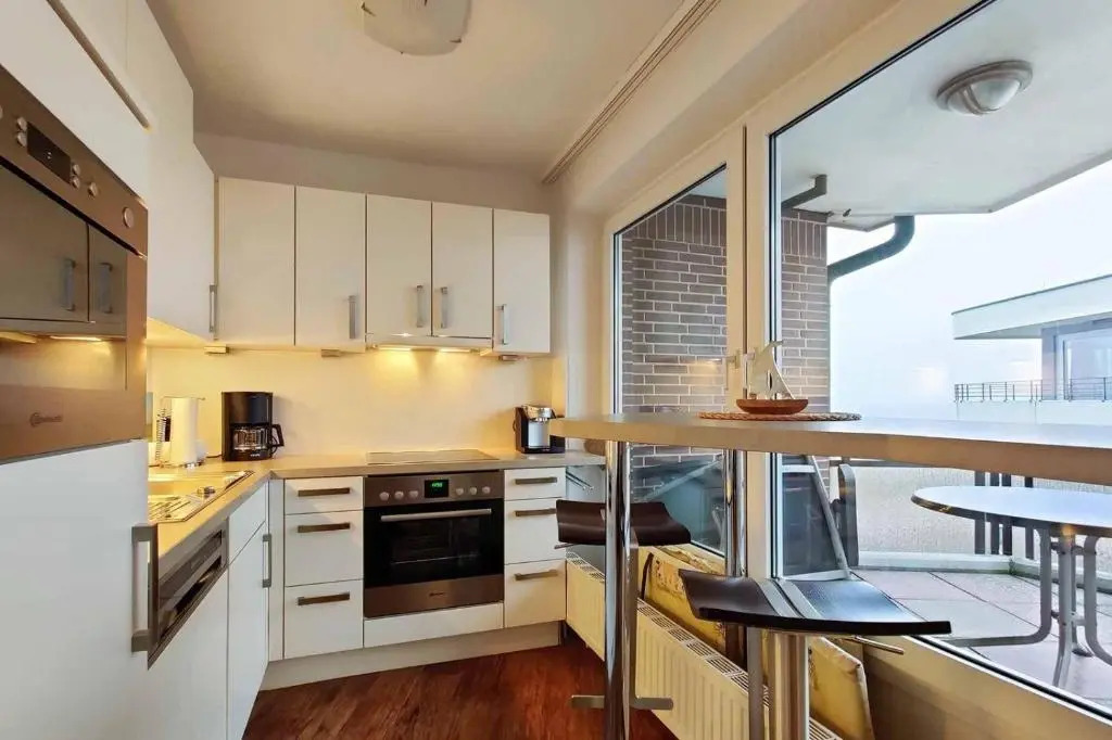 Ferienwohnung-24-in-der-Residenz-Meeresbrandung-mit-Meerblick