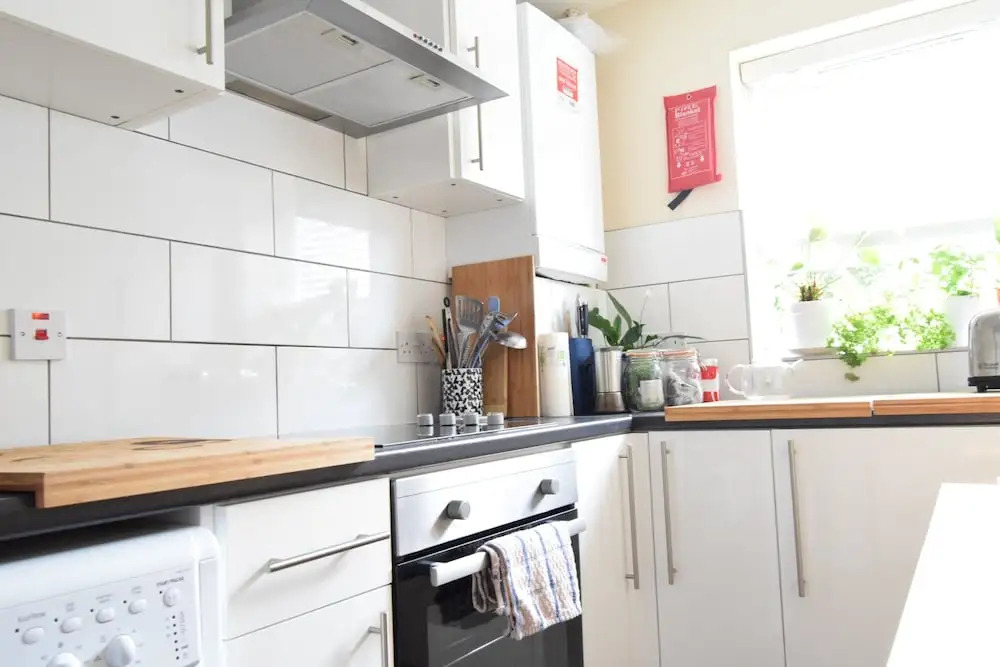 2 Bedroom Apartment In West London