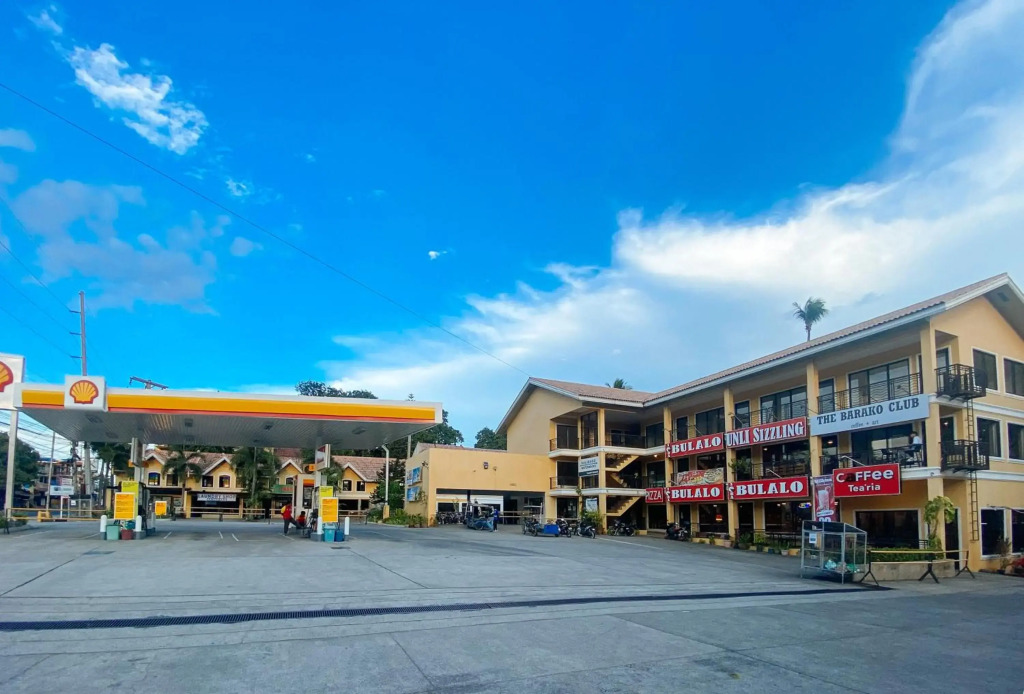 RedDoorz Plus at Balai Sofia Bed & Breakfast Batangas