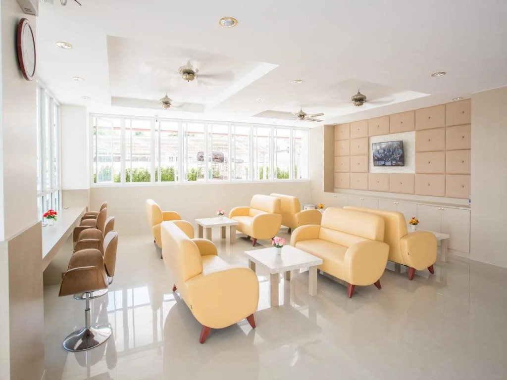P.A. Thani Hotel