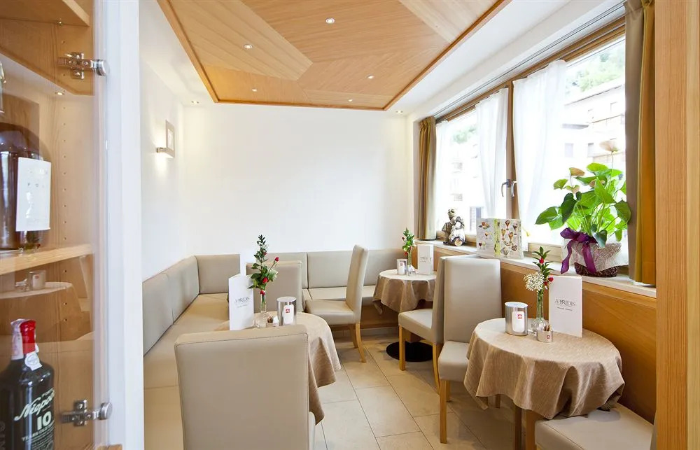Viridis Hotel