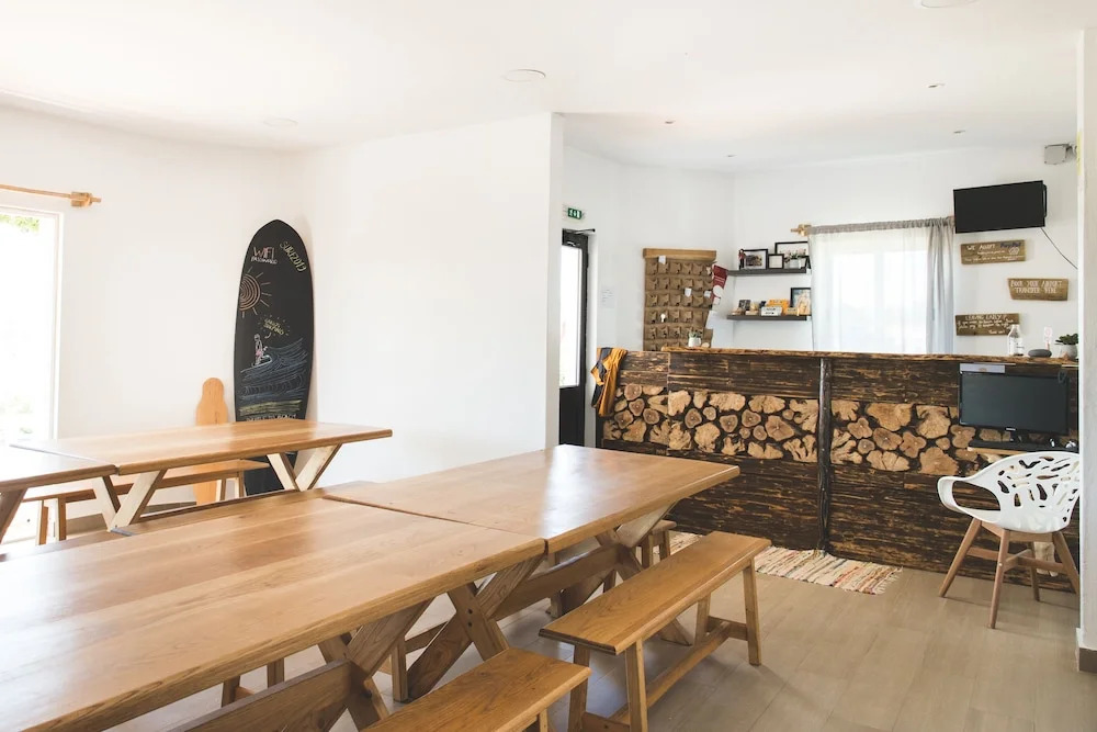 Good Feeling Hostel & Guest House