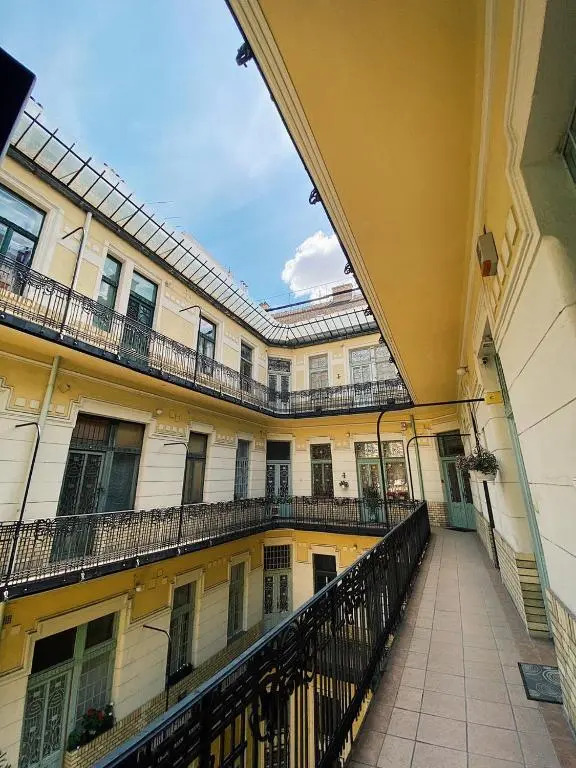Vintage Opera Apartment