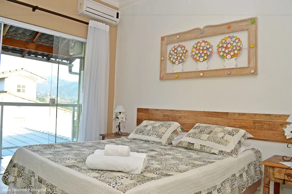 Penedo House Pousada