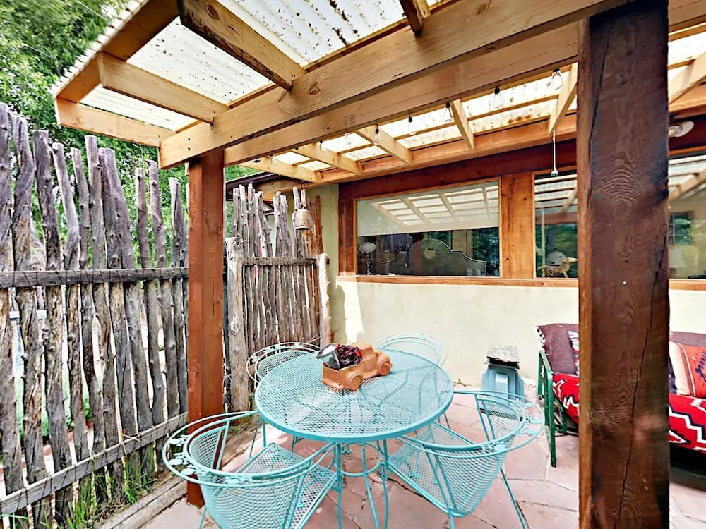 Magpie House 3 Bedrooms 2 Bathrooms Home