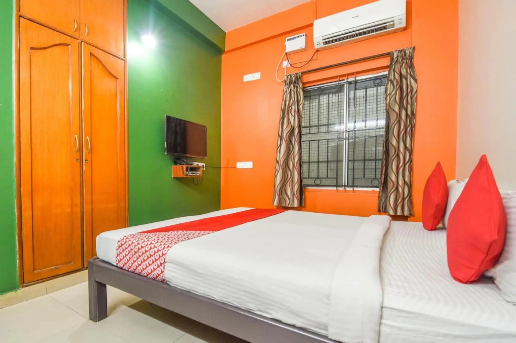 OYO 10340 Hotel Queen's Castle