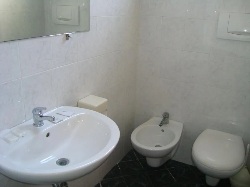 HOTEL VILLA ELISA